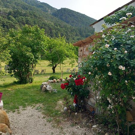 Gite La Mountagna Peyroules Zewnętrze zdjęcie