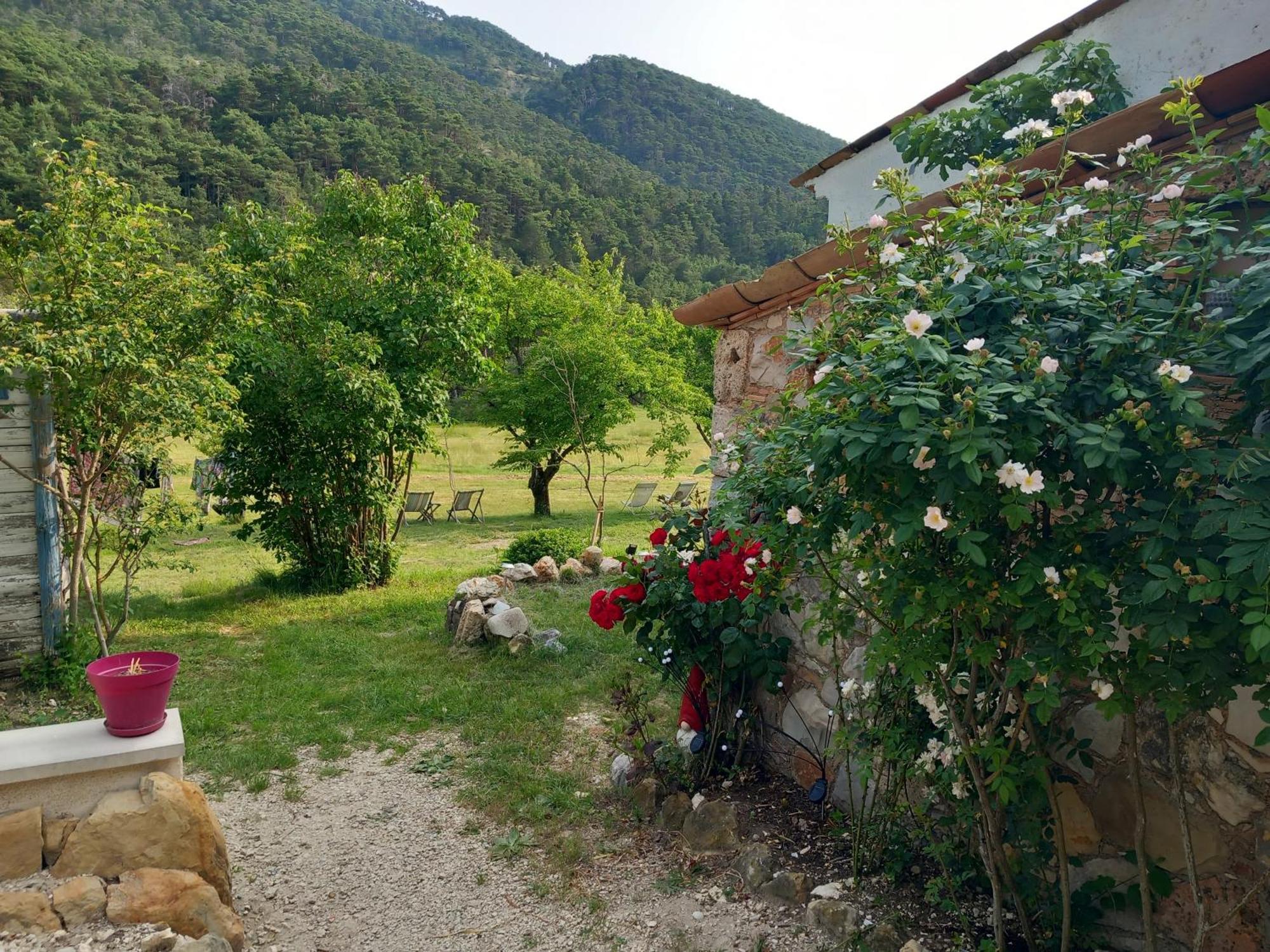 Gite La Mountagna Peyroules Zewnętrze zdjęcie
